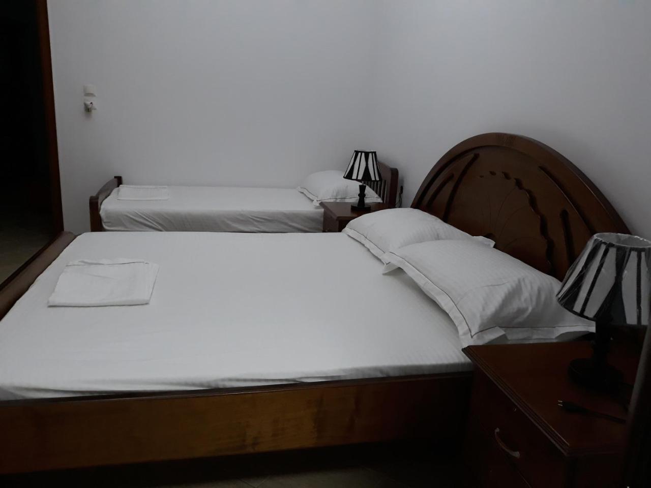 Guest House Xhuljon Берат Екстериор снимка