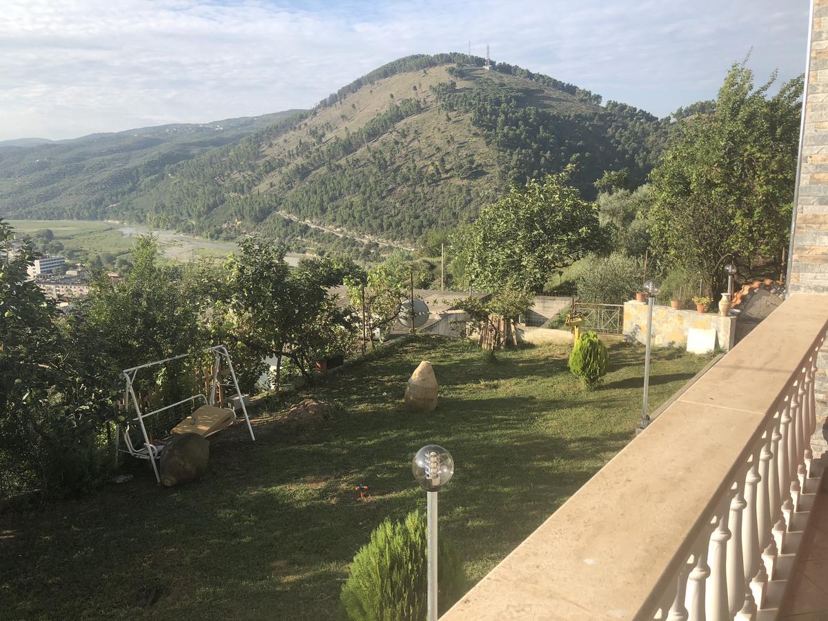Guest House Xhuljon Берат Екстериор снимка