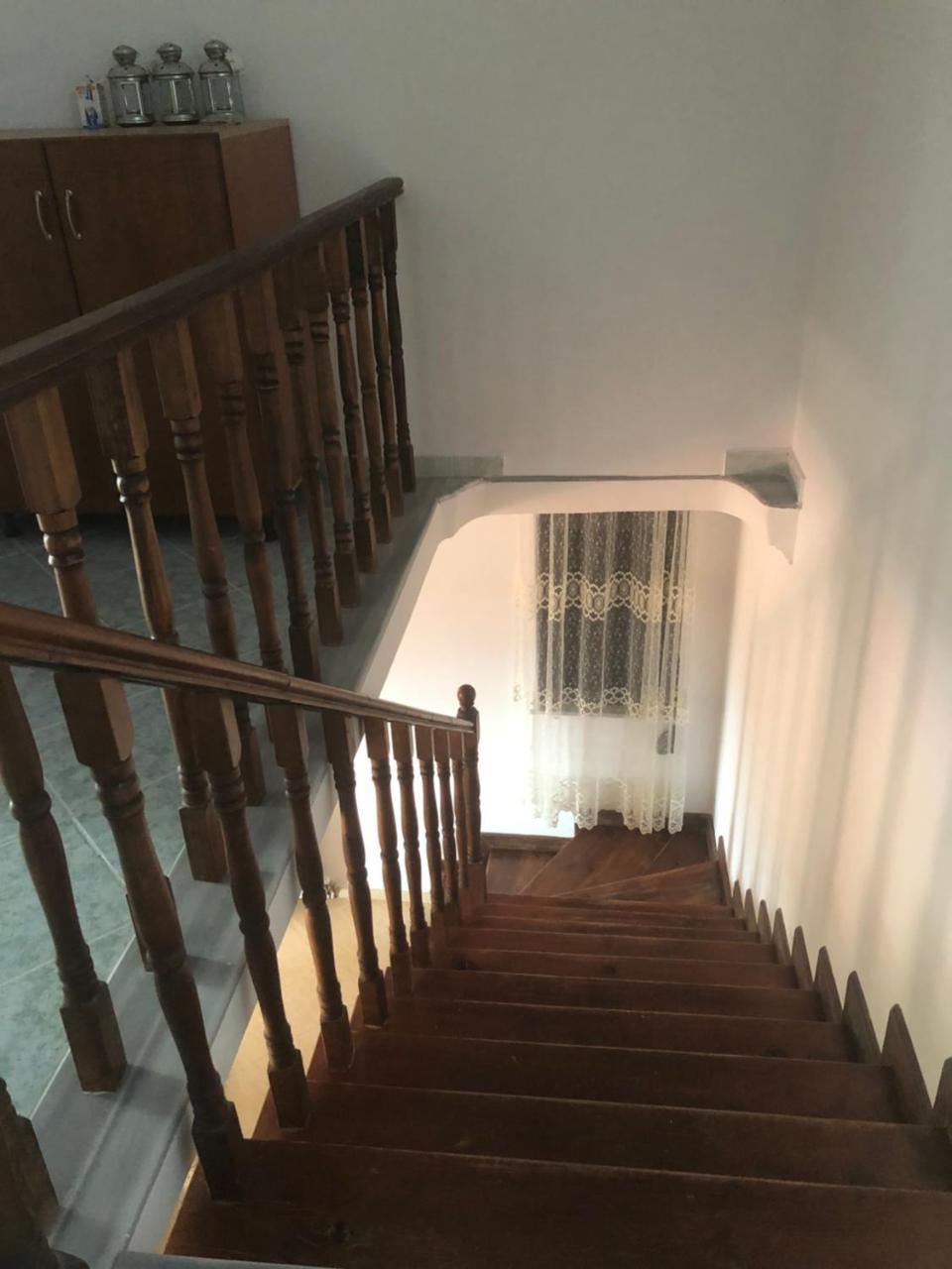 Guest House Xhuljon Берат Екстериор снимка